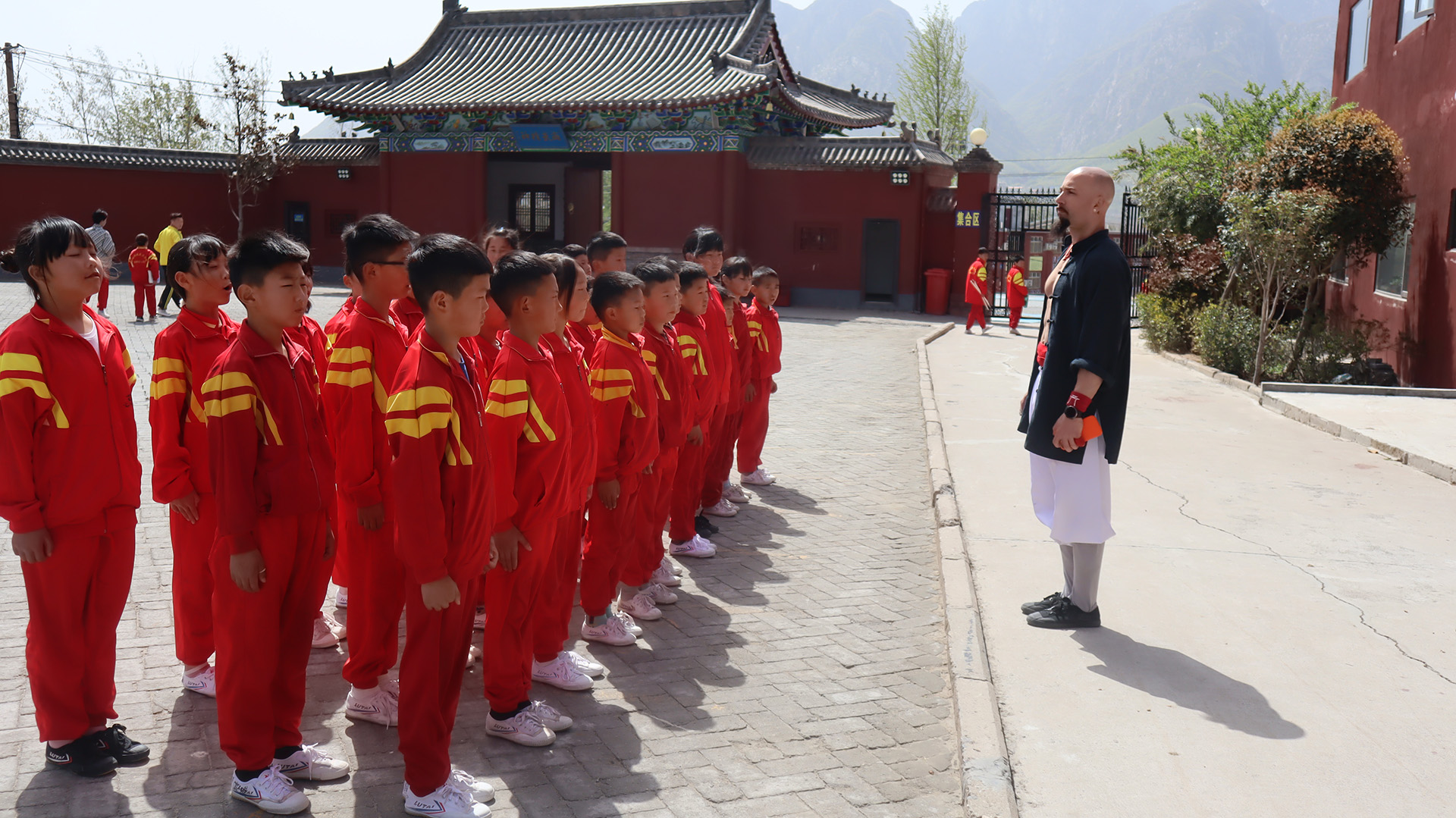 文武兼修，笃行致远：郑州少林武术中等专业学校发展纪实